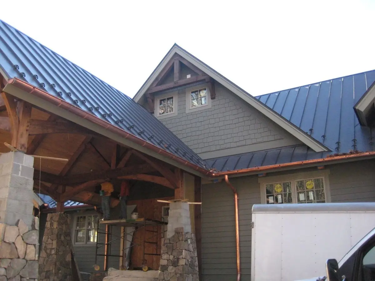 Craftsman Roofing team delivering quality roofing work in Near Southeast